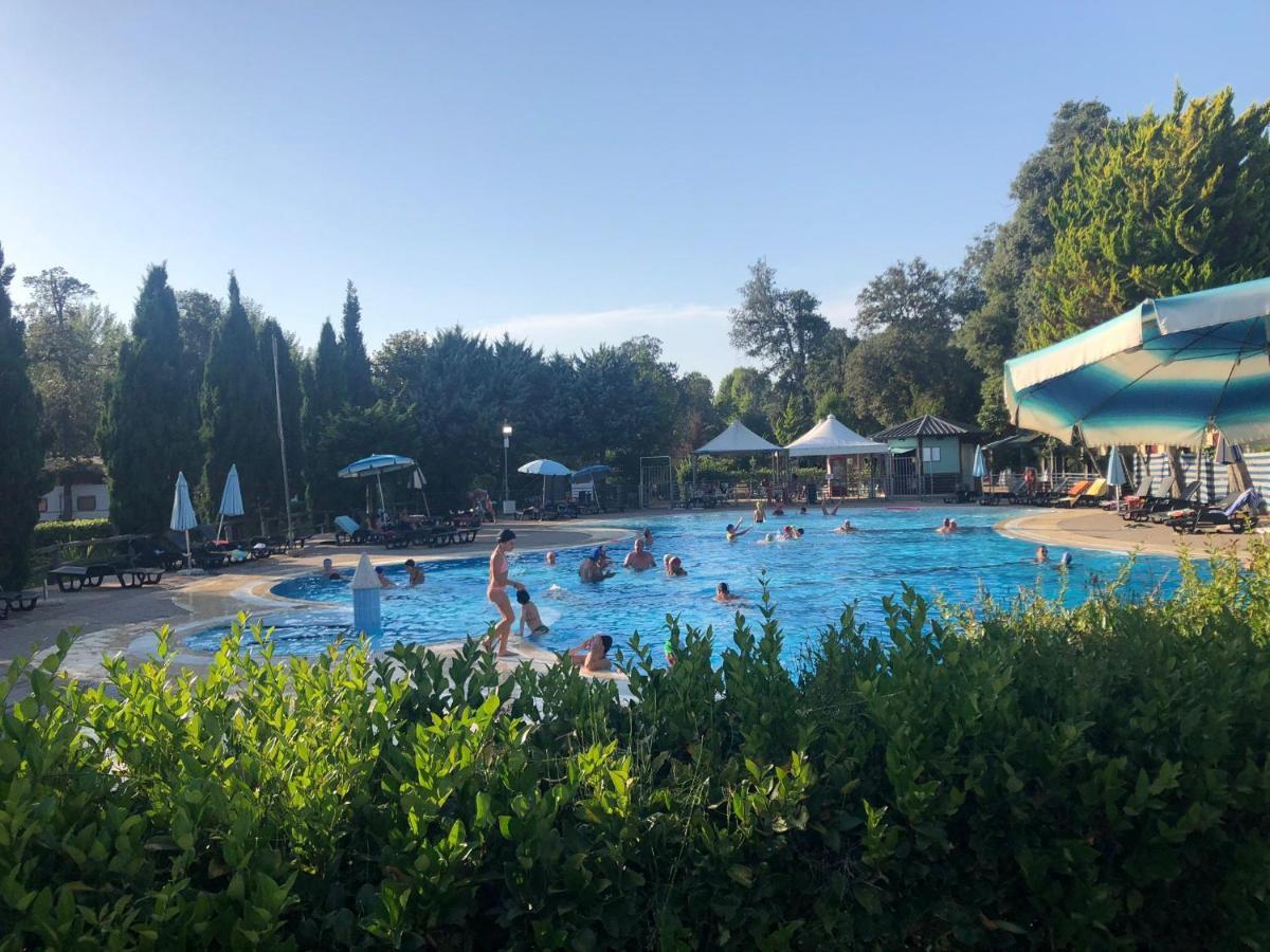 Zona Rosa 5 Chalet Mit Klimaanlage Und Wlan Viareggio Zewnętrze zdjęcie
